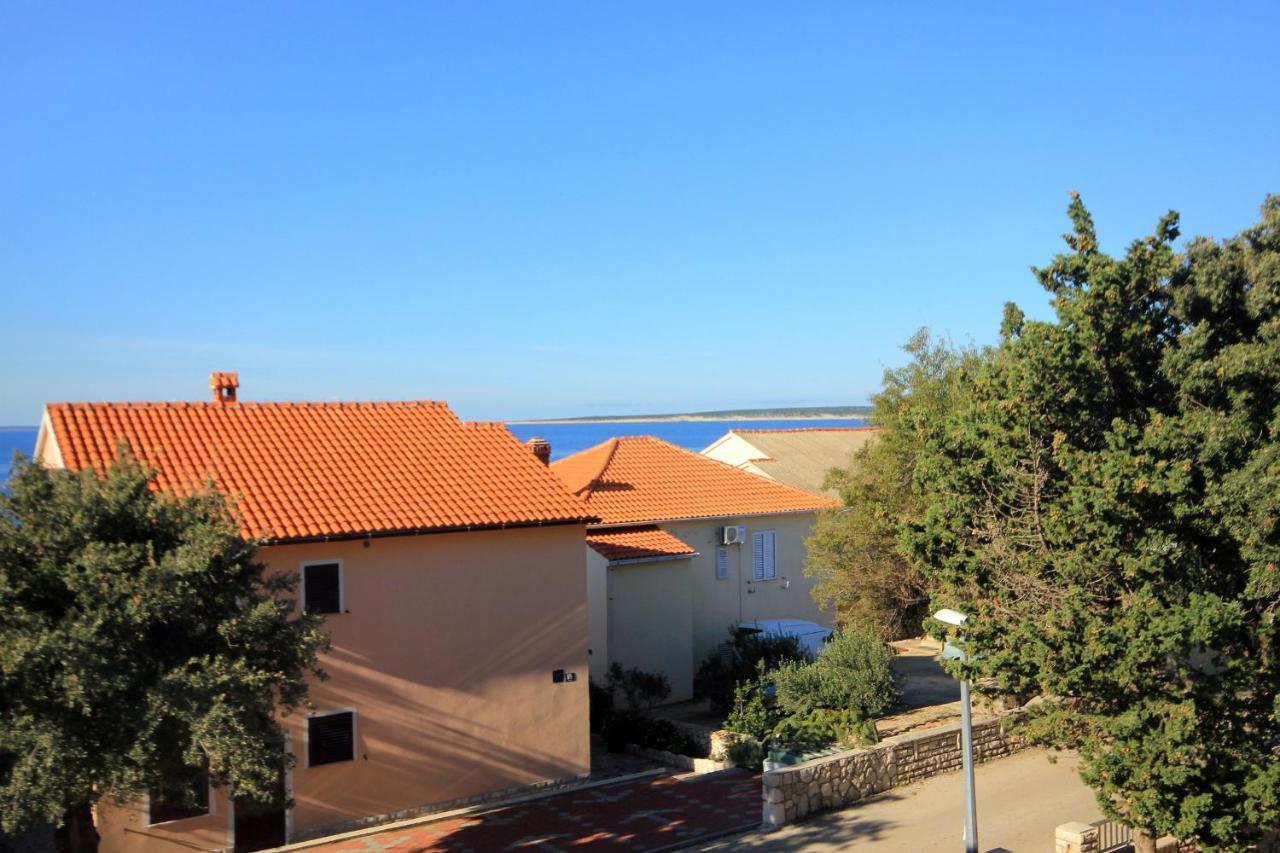Apartments And Rooms By The Sea Mandre, Pag - 3557 Kolan Exteriör bild